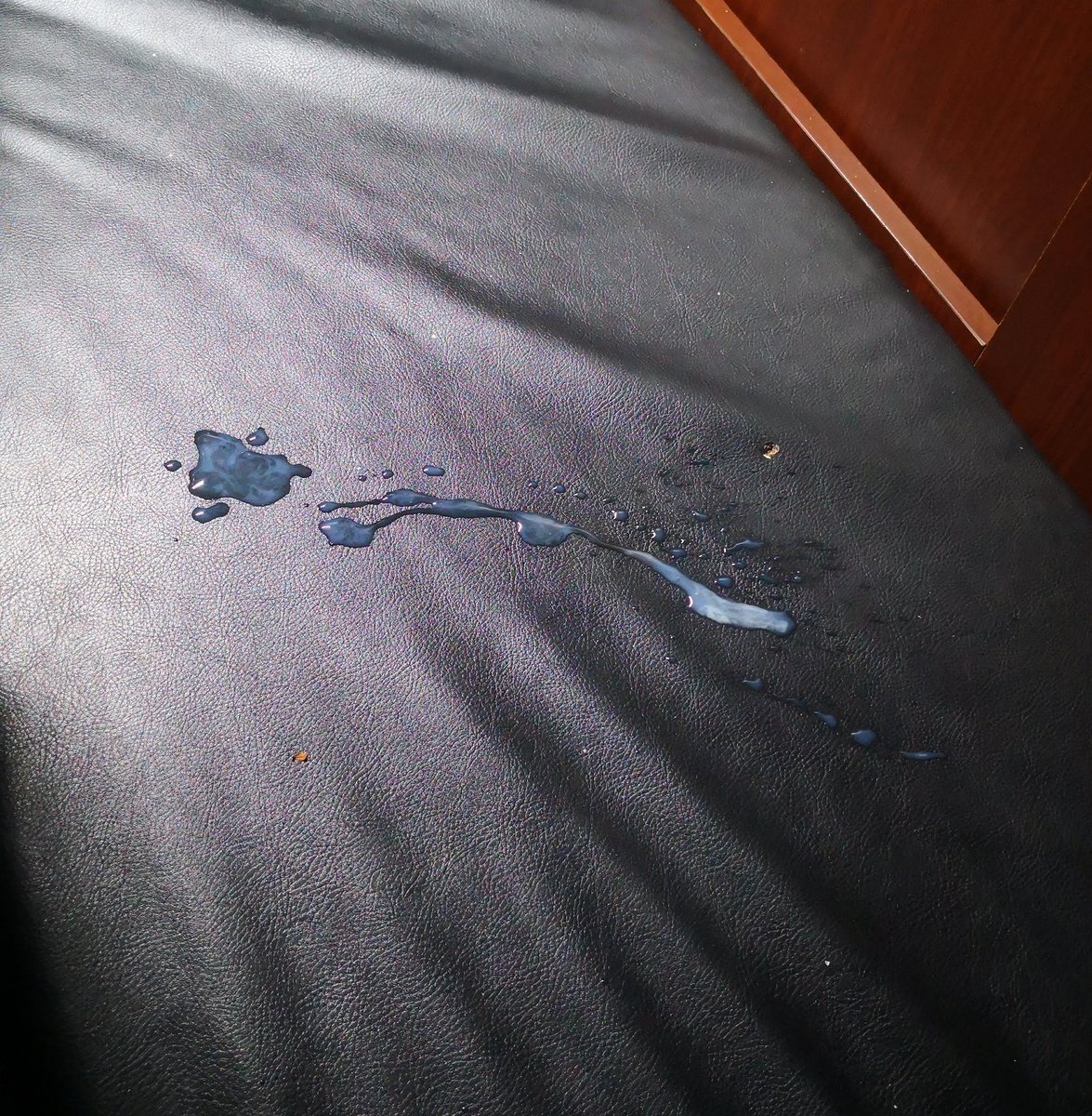 何年か前にネカフェで出しちゃったやつ
(このあとアルコールで掃除しました)