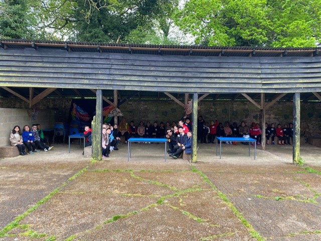 HandfordHallPS's tweet photo. Year 2 pupils are enjoying their outdoor learning at Foxburrow Farm Nature Reserve today! ππ
#topiclearning https://t.co/WVPxViJfmF