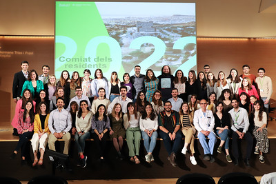 hgermanstrias's tweet photo. 🩺 Dimecres vam acomiadar els residents que han acabat la seva formació a l'hospital

🎓 Un acte que ha desfermat l'emoció entre els ja antics alumnes i els seus tutors 

📷 Podeu descarregar dels fotos de l'acte: https://t.co/pGcpUgUOu6 https://t.co/Z0GFqV2Rwa