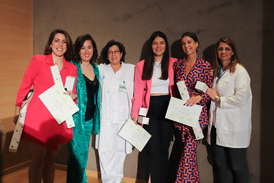 hgermanstrias's tweet photo. 🩺 Dimecres vam acomiadar els residents que han acabat la seva formació a l'hospital

🎓 Un acte que ha desfermat l'emoció entre els ja antics alumnes i els seus tutors 

📷 Podeu descarregar dels fotos de l'acte: https://t.co/pGcpUgUOu6 https://t.co/Z0GFqV2Rwa