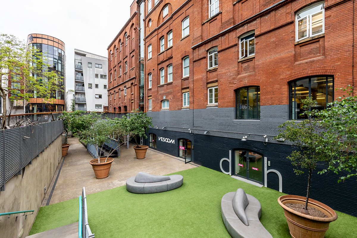 Stop by Vescom’s restyled #showroom during the upcoming Clerkenwell Design Week (24-26 May) to see our new #sustainable, high-performance and design-driven #interior #materials come to life in an inspiring space. Register for free: hubs.li/Q019WJ_r0 #CDW2022 #CDW