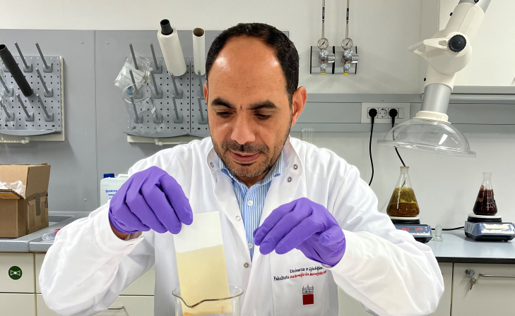 ERIHS_si's tweet photo. May 19 at 4:30pm CET: join the lecture of @HassanEbeid1 (#ISLAPAP) @MSCActions from #heritagescience Lab @unilj on ”Understanding #IslamicPaper - Materials and Techniques” organised by the @smithsonian Museum Conservation Institute. Link: https://t.co/uCwx8509bK @HeritageR_Hub https://t.co/3PeAxlVxvD