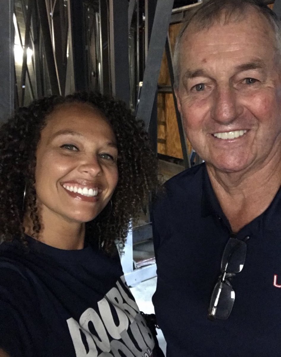 ThatCapeVerde's tweet photo. Happiest of birthdays to my Favorite Coach!! โจ Coach Calhoun ๐ ๐ ๐ฅณ #itsYourbirthday #LegendsBday #CoachCalhoun #Uconn #BleedBlue https://t.co/QlH0uBouRT