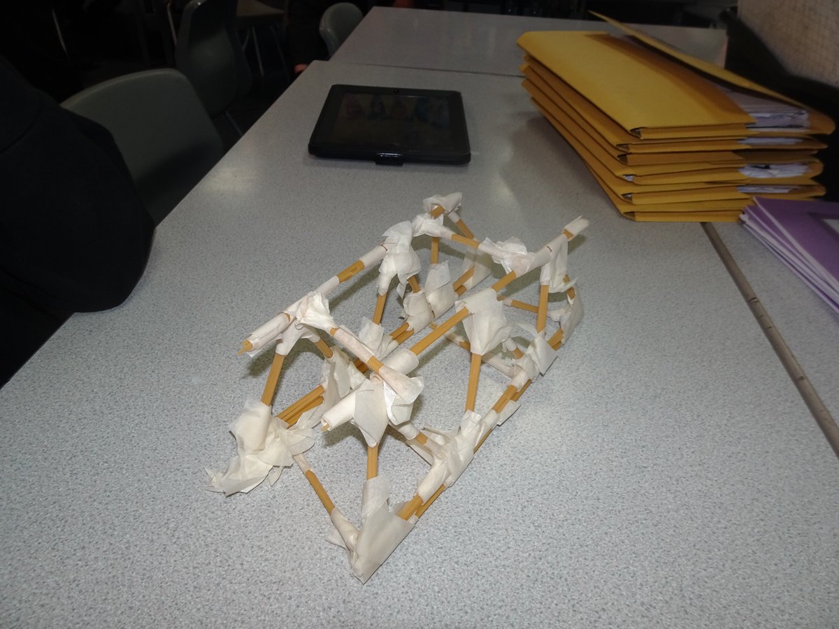 BealValePrimary's tweet photo. Yesterday, Year 5 were developing their engineering skills by designing, making and testing bridges.  They learnt about different types of bridges and had fun testing how much weight their bridges could hold. #BVYear5 https://t.co/Px7Jvx0QQ5