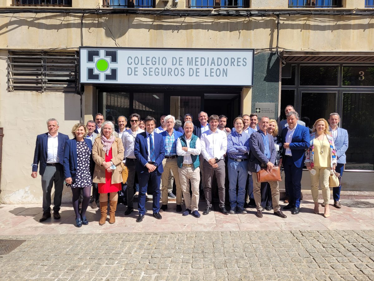 albertoperezaxa's tweet photo. Jornada Retribución Flexible en el Colegio de Mediadores de León con la presencia de 28 corredores de la provincia con la presencia de Ricardo Ruiz.@AXASegurosEs @R1cardo_rp  #Retribuciónflexible https://t.co/6znApdw2Fh