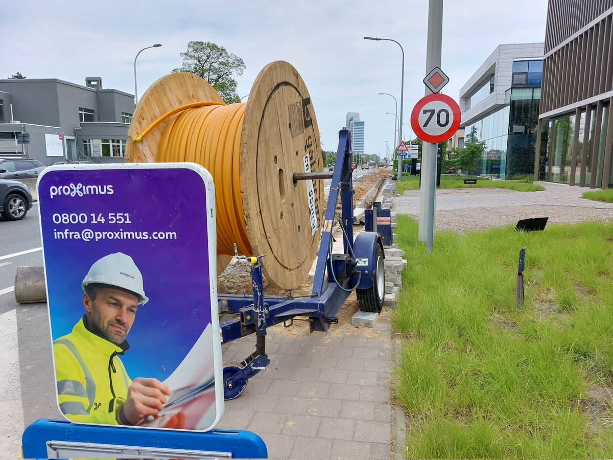 itworks's tweet image. Bedankt @proximus om gans #Gent vol te leggen met #loopgraven in jullie strijd met @Telenet. De #gelehesjes zijn er alvast blij mee, wij iets minder...