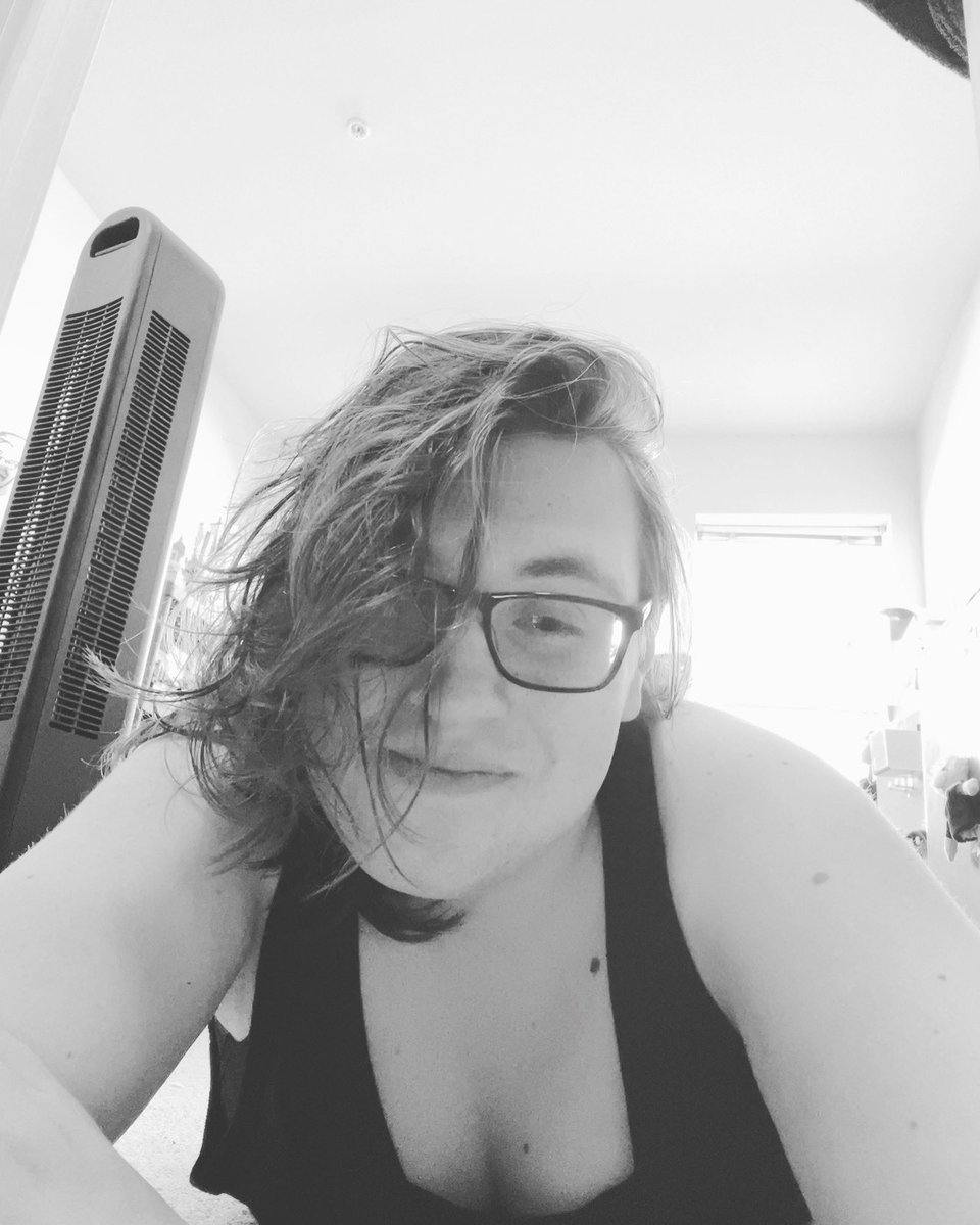 runaharrow's tweet photo. Mm, thought I looked cute; might delete later. https://t.co/wEiKPyzgaf