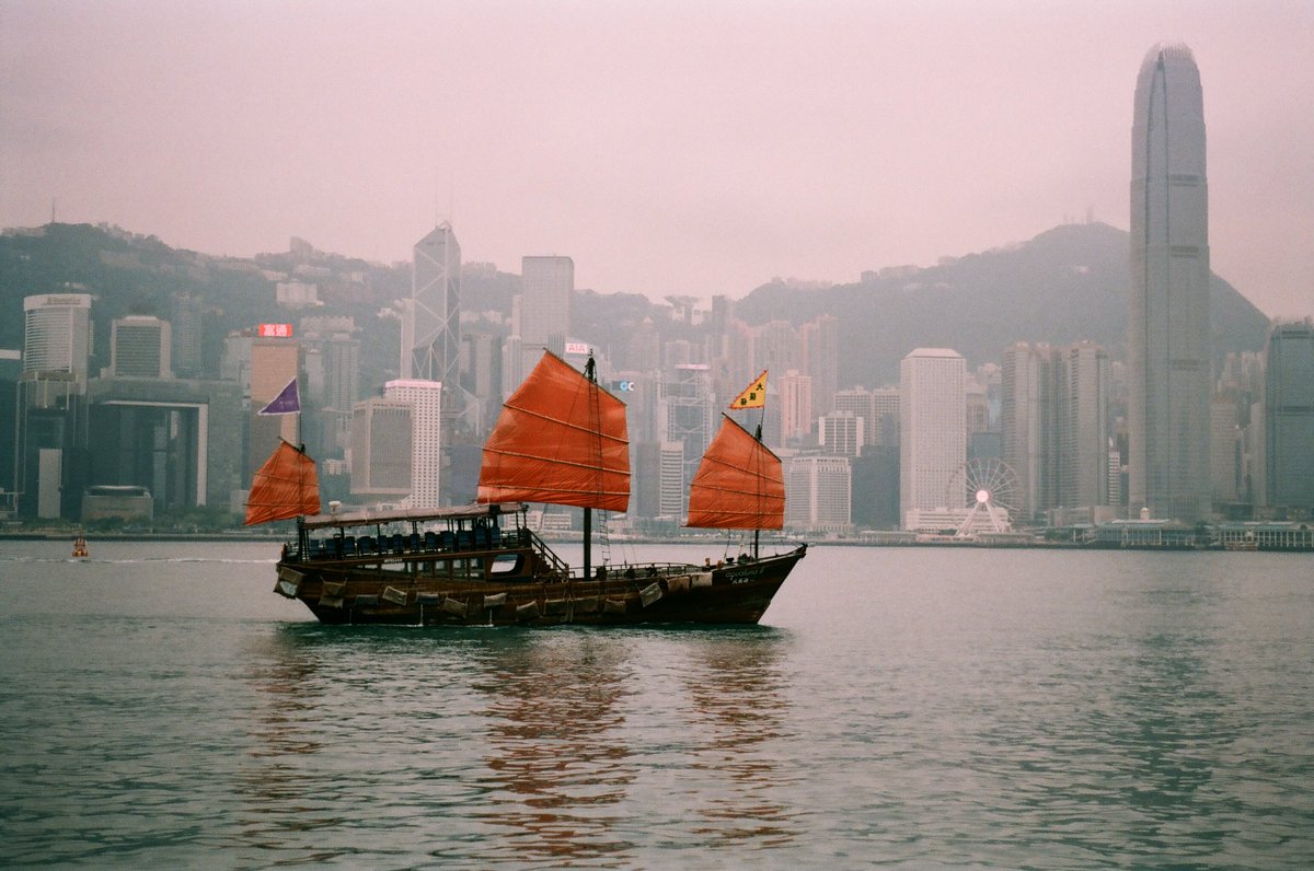 Hello Fam😉
🔥Excited to drop my first edition

“Three Red Sails” is LIVE on <a href="/opensea/">OpenSea</a> 

Edition: 15/15

Price: 0.025 $ETH

RT/QT would be appreciated🙏🏻

Link: opensea.io/assets/0x495f9…
 
Story Below⬇️

#nftphotography #filmphotography