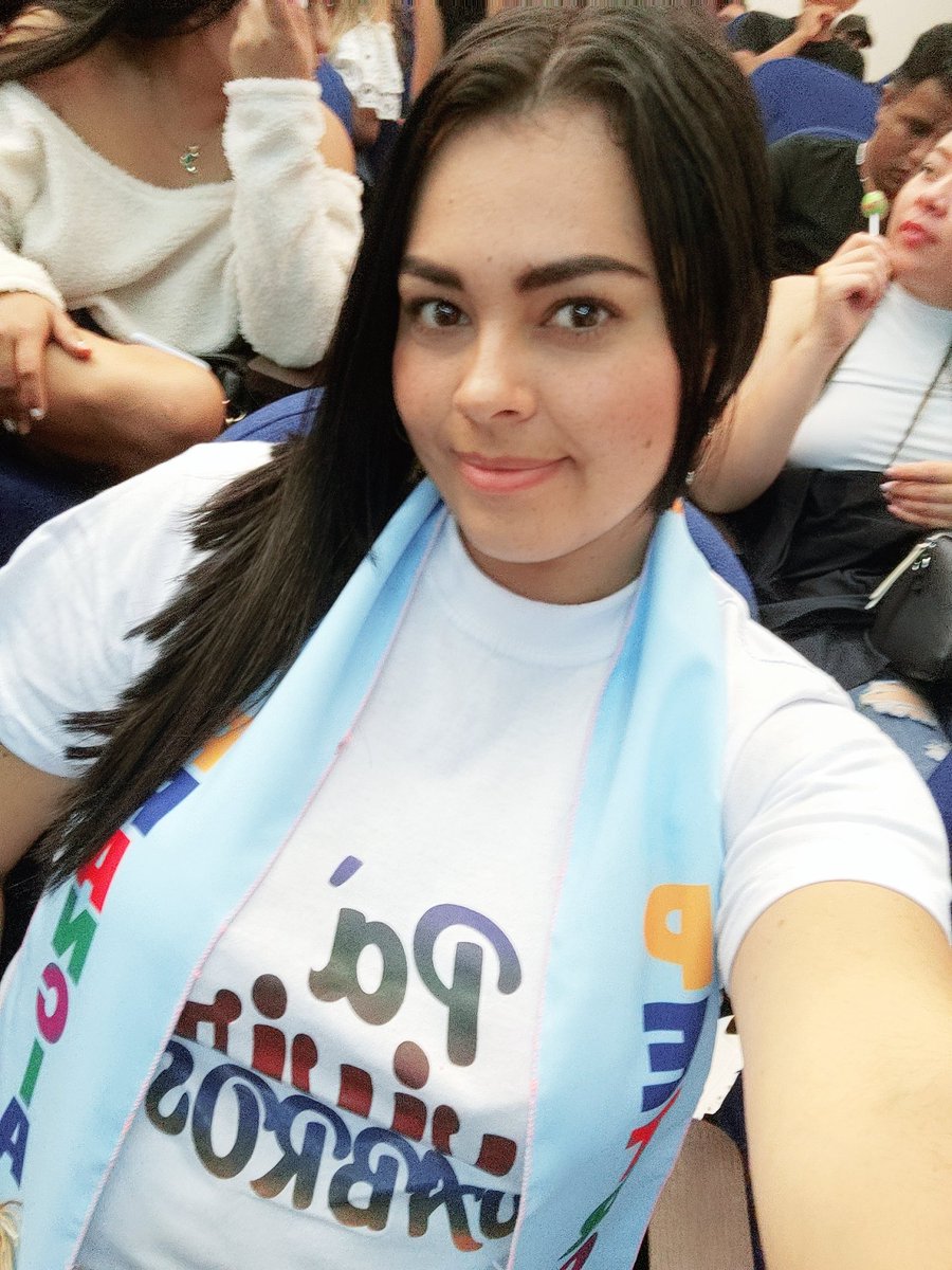 Vamos a vivir sabroso con  <a href="/FranciaMarquezM/">Francia Márquez Mina</a> Vicepresidente y <a href="/petrogustavo/">Gustavo Petro</a> Presidente 🇨🇴