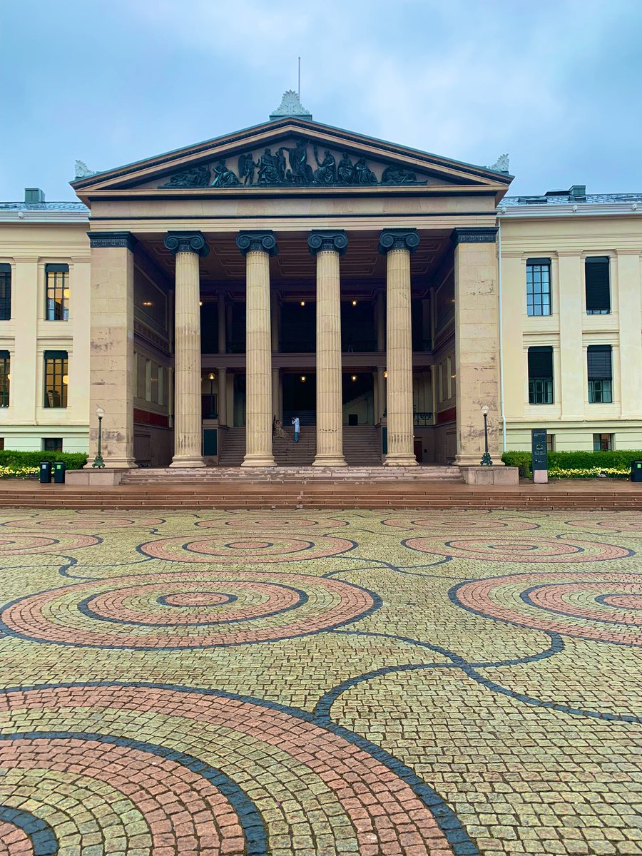 GraceLSDavidson's tweet photo. Oslo University Hall this evening with
the Norwegian Baroque Ensemble
singing #Handel #DixitDominus &
#VivaldiGloria, directed by
#StevenDevine Enjoying looking at the extraordinary murals on the walls by
#EdvardMunch #UniversityAula #Oslo
#Norway #Barokkanerne #Soprano https://t.co/1TAFqZb9sd