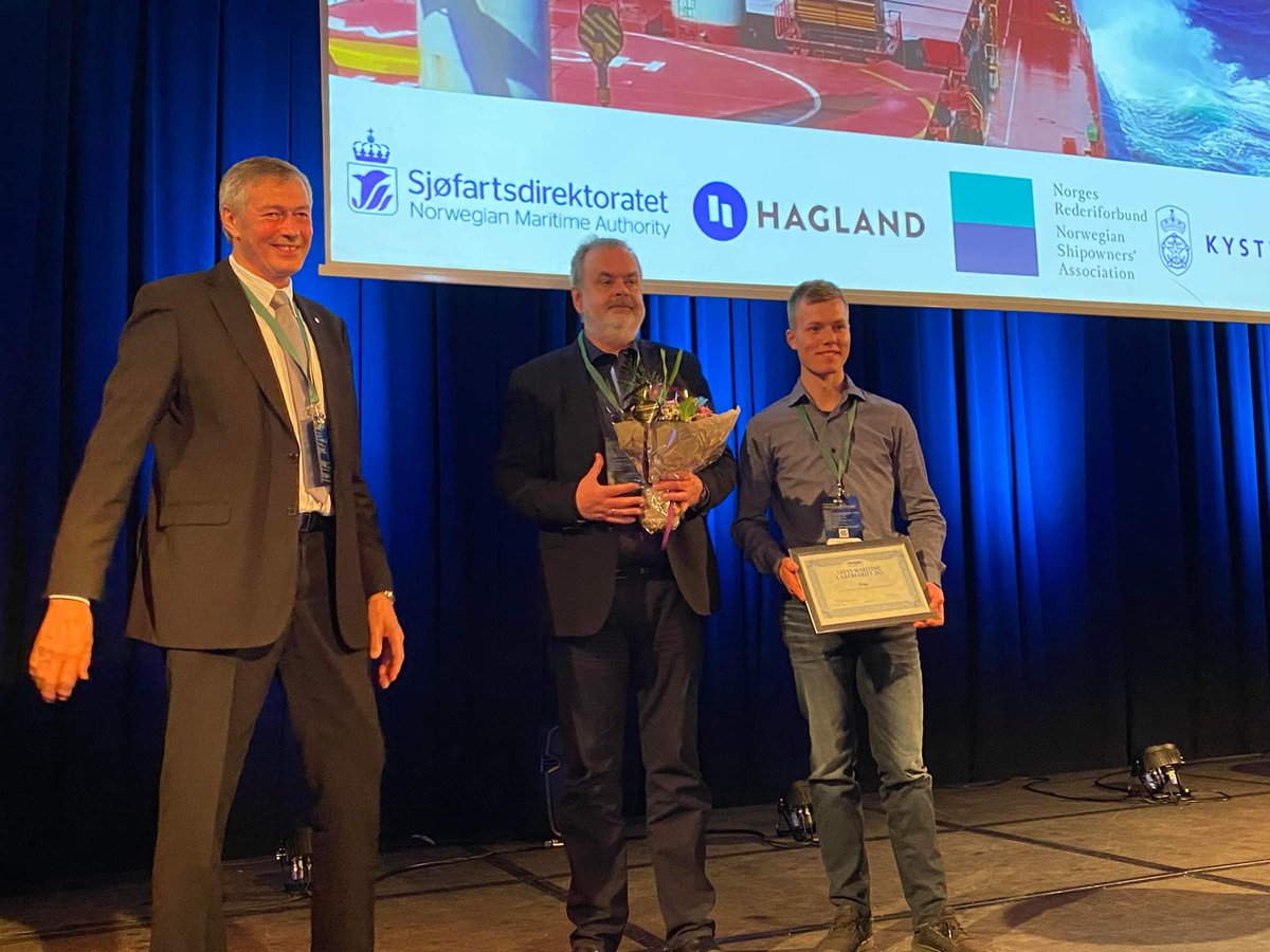 Frøy er kåret til #ÅretsMaritimeLærebedrift!
Prisen går til bedrifter som gjør en særlig innsats for rekruttering til sjømannsyrket. I år går prisen til Frøy! Vi gratulerer!! bit.ly/3Pd1dBI