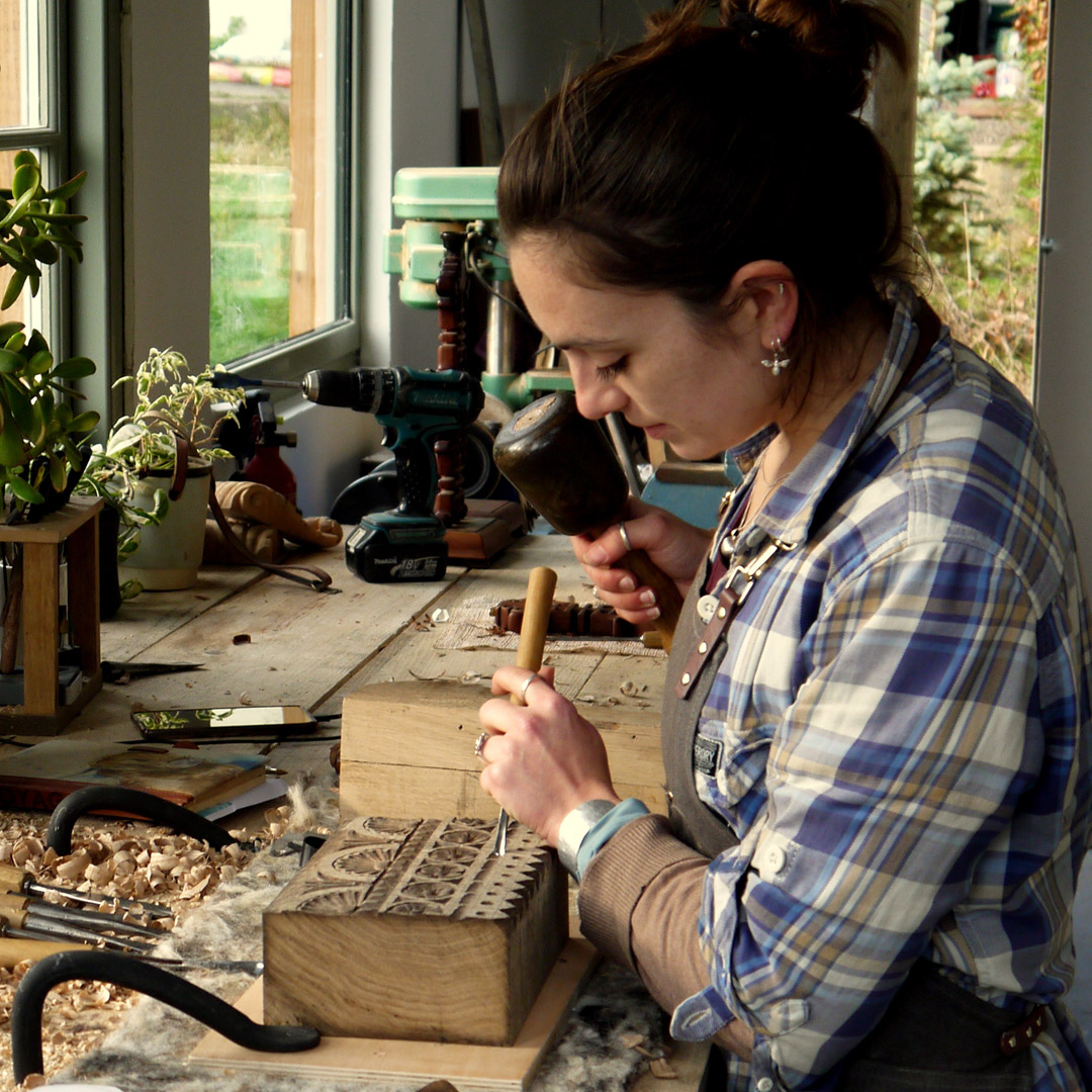 .@AxminsterTools and @heritage_crafts are delighted to announce a brand new partnership, featuring a new Woodworker of the Year award to be launched later this summer, and other exciting initiatives to be announced in due course. Photo: @bespokecarver. heritagecrafts.org.uk/axminster-tool…