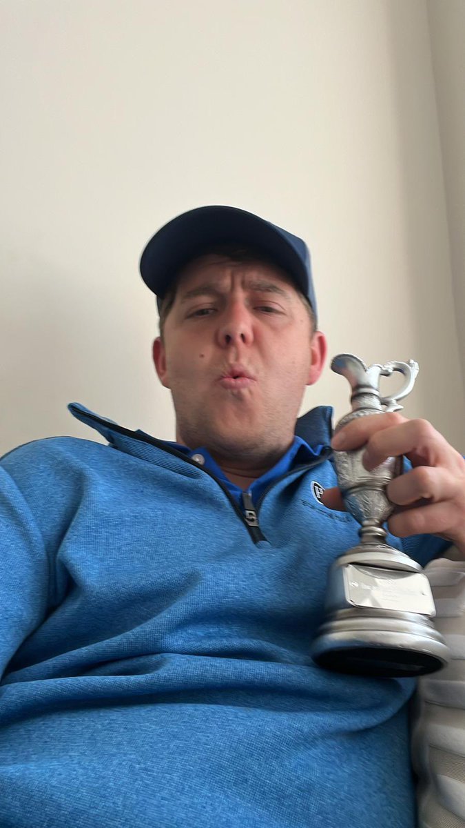ctgolfsociety's tweet photo. Sunday saw the Tee’s 2nd meet of the season on home soil for many of our members as we took over @HurlstonHall  for the day. @mikewilson746 took home the claret jug and an extra special prize courtesy of our event sponsors at Elbow Lane Dental Practice https://t.co/ugit738dWp