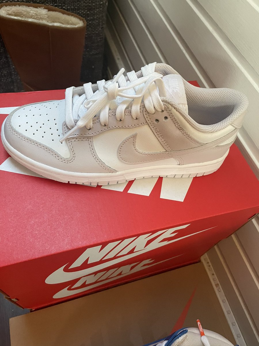 Msolo0125's tweet photo. Nike dunk low light violet #lowlight https://t.co/HeqdZB8W9b