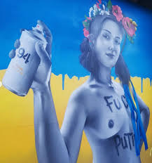 Po_La_'s tweet photo. @tinytinny Tu as raison.
 Mais..
L'espoir peut aider à se relever quand les actes ne marchent pas ..🤔

Belle j☕urnée Tim😉👋 🥰🌸🍂🕊
Merci 😁

#StreetArt #street_artist #Nacle s'engage pour l'#Ukraine 
💙💛 https://t.co/8hcr2tasxr