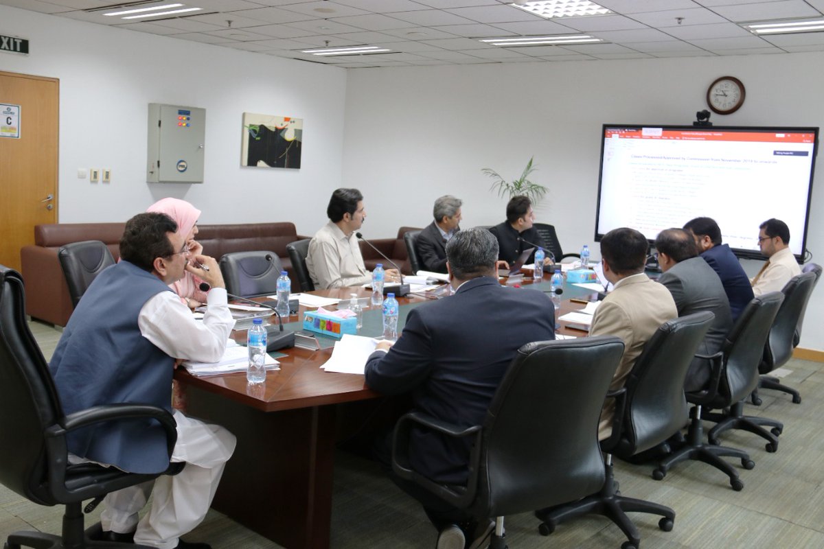 PHEC_official's tweet photo. The Accreditation Committee meeting was held on May 9, 2022 at @PHEC_official under the convenorship of Prof.Dr.Muhammad Ali, Vice Chancellor, Quaid-e-Azam University, Islamabad. https://t.co/4M0fV7GM5R