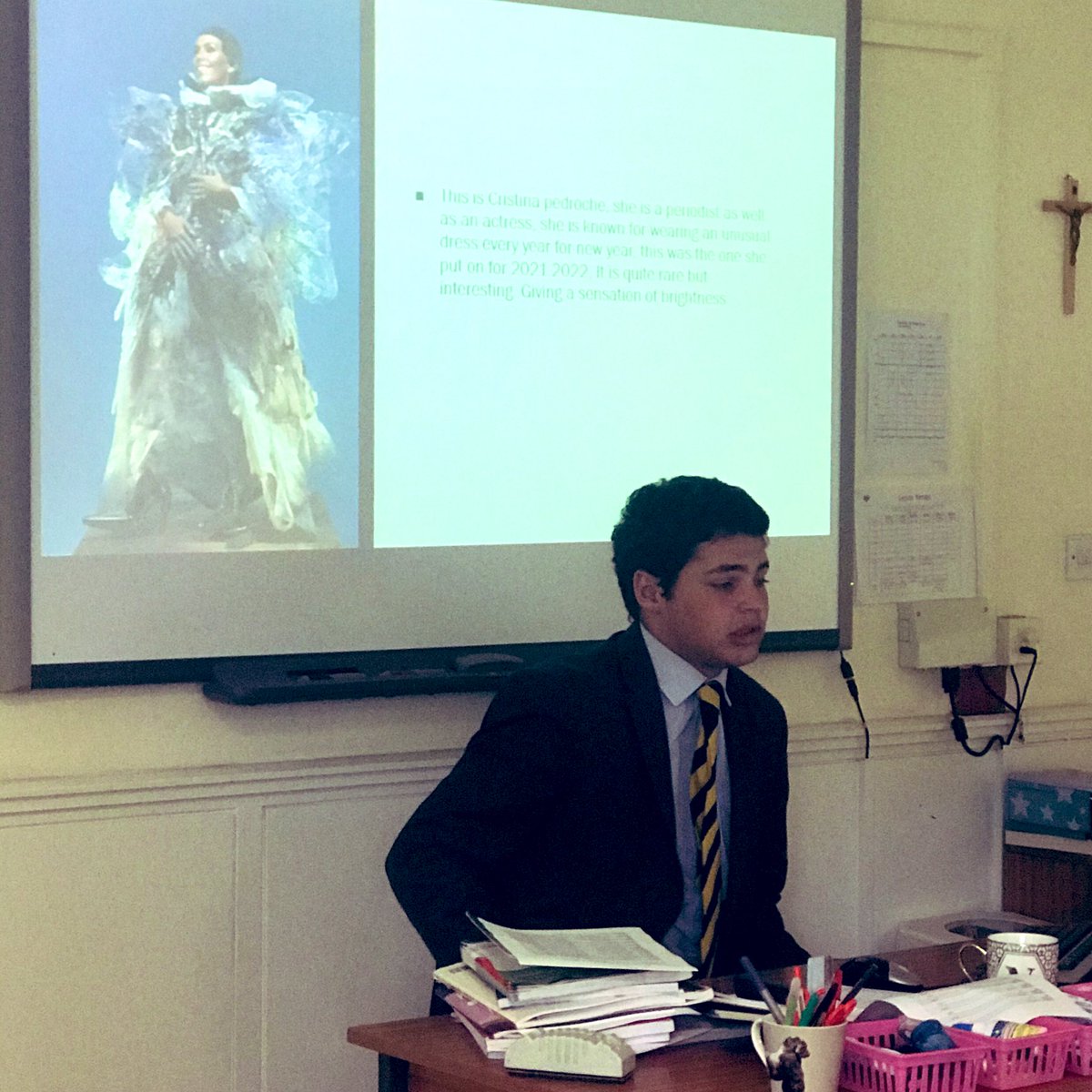 OratoryEAL's tweet photo. Fashion presentations by the L6th today...some amazing choices, I feel desperately under dressed!! #OratoryEndeavour #OratoryCuriosity https://t.co/6zzCzsno1S