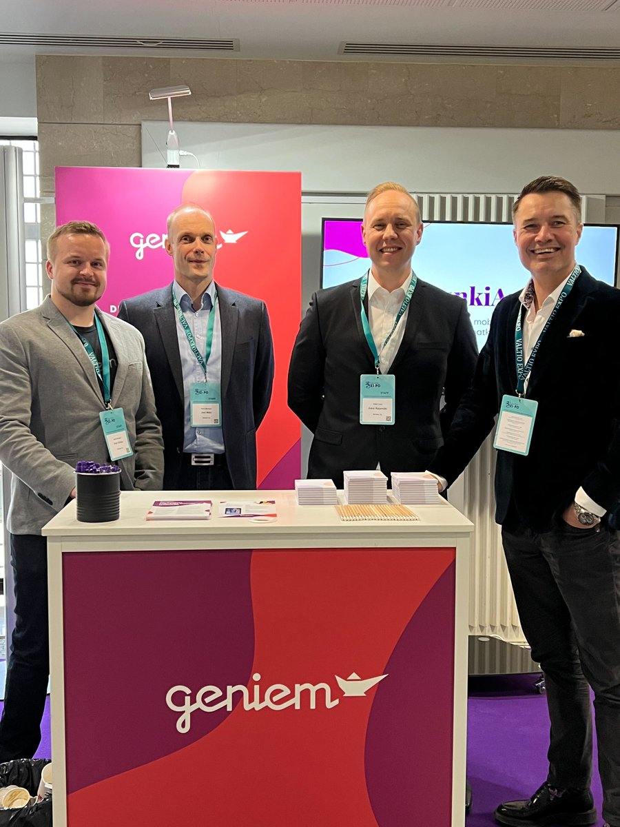 Hion_Digital's tweet photo. Terveisiä #ValtioExpo sta, vuoden suurimmasta valtionhallinnon tapahtumasta, jossa olemme mukana ensimmäistä kertaa 👋Kiitos kaikille osastollamme vierailleille. Tule nykäisemään hiasta - olemme paikalla osastollamme nro 67 vielä reilun tunnin.
@Valtiokonttori #ValtioExpo2022 https://t.co/5YZU1Y6E68