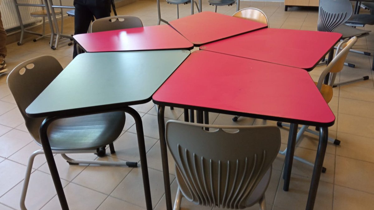 acgrenoble's tweet photo. Journée de l'innovation 💡
Des espaces scolaires #innovants au collège Etienne-Jean-Lapassat 🏫
➡️ Une classe ULIS repensée pour répondre aux besoins des élèves #MobilierInnovant
➡️Une salle de permanence réorganisée pour créer des espaces différents #Coinlecture #Cointravail https://t.co/nT4DOrOhQb