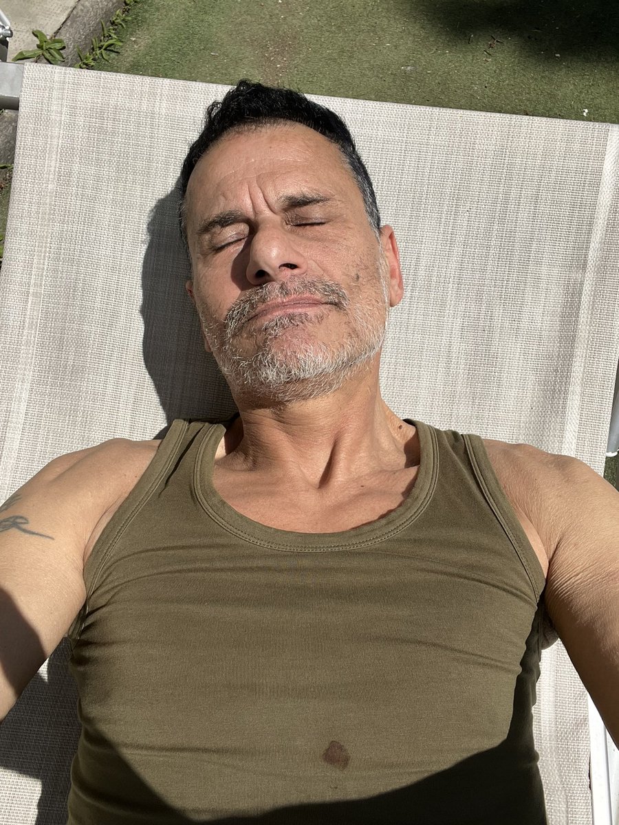 colombomauro's tweet photo. Al lavoro! #home #garden #sun🌈 #relax #buddabar https://t.co/FvvAqM4uvt