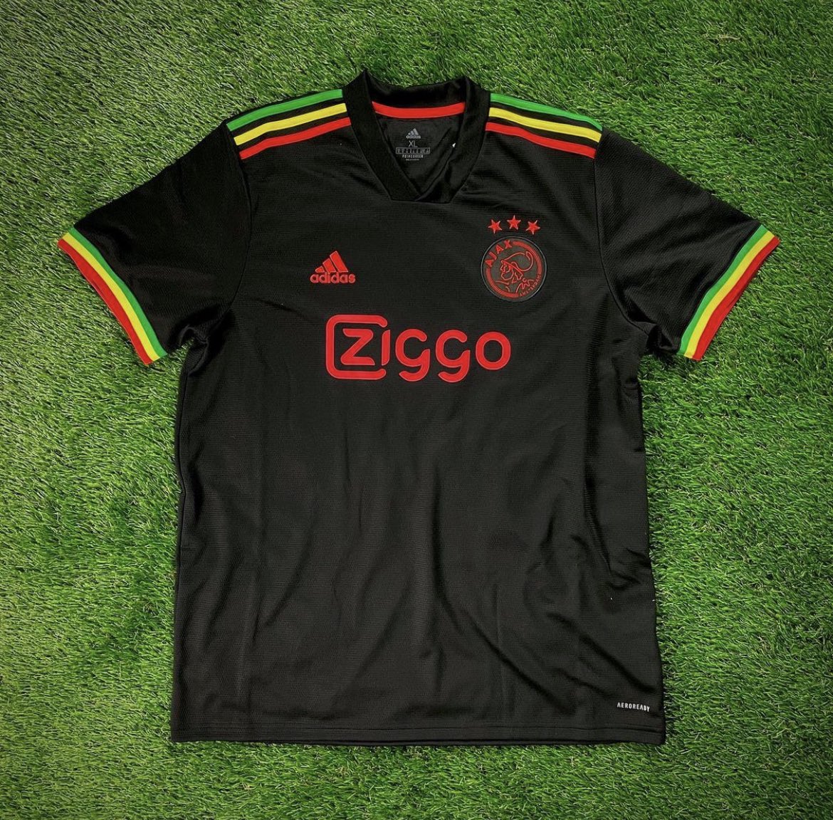 mysteryfootball tweet picture