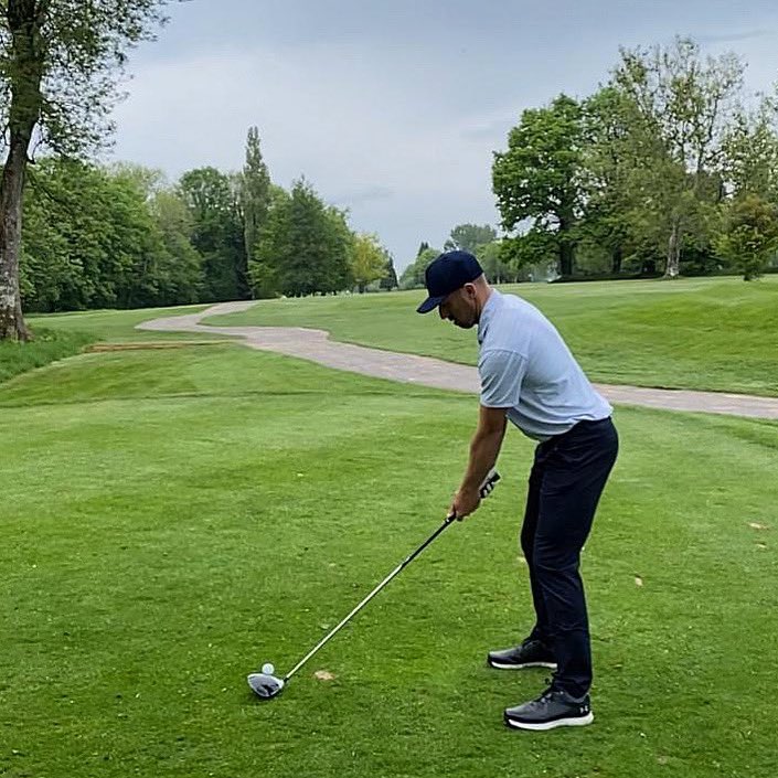 Tauntongolf's tweet photo. We were delighted to welcome local lad Somerset & England cricketer Jack Leach for a few holes yesterday ๐๐
#1notout #Leachy #TandPโณ๏ธ https://t.co/PdEvAEOX5d