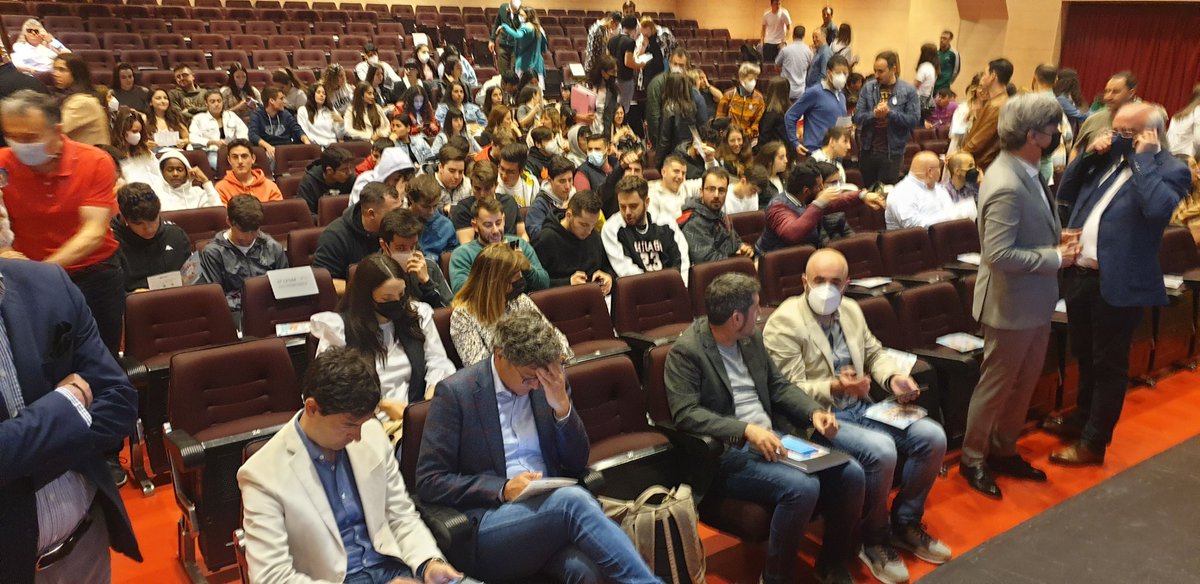 EldaHu's tweet photo. Comiza la Jornada "Retos y oportunidades en Miranda"
#AE_PUB_2021_227 #FSE_AulaEmpresaCyL #FPEducaCyl #FOL https://t.co/GjZyPRs2B1