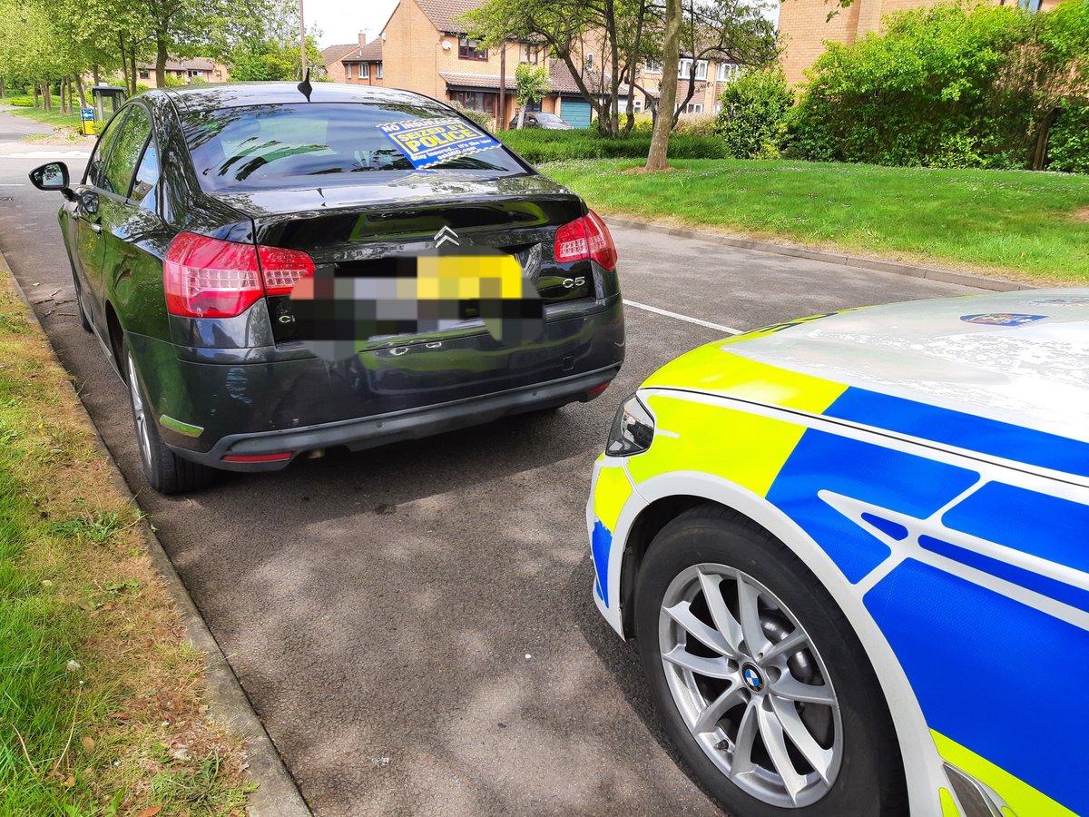 tvprp's tweet photo. Saw this on the V8 in MK, showing up as an Op Tutelage (uninsured).
On eventually getting the driver to stop, as he was confused as what to do, it turns out his full licence that's at home is provisional & he's lost the insurance emails.
#P4939 #TPAshift #section165 https://t.co/HvbC0ZuNqc