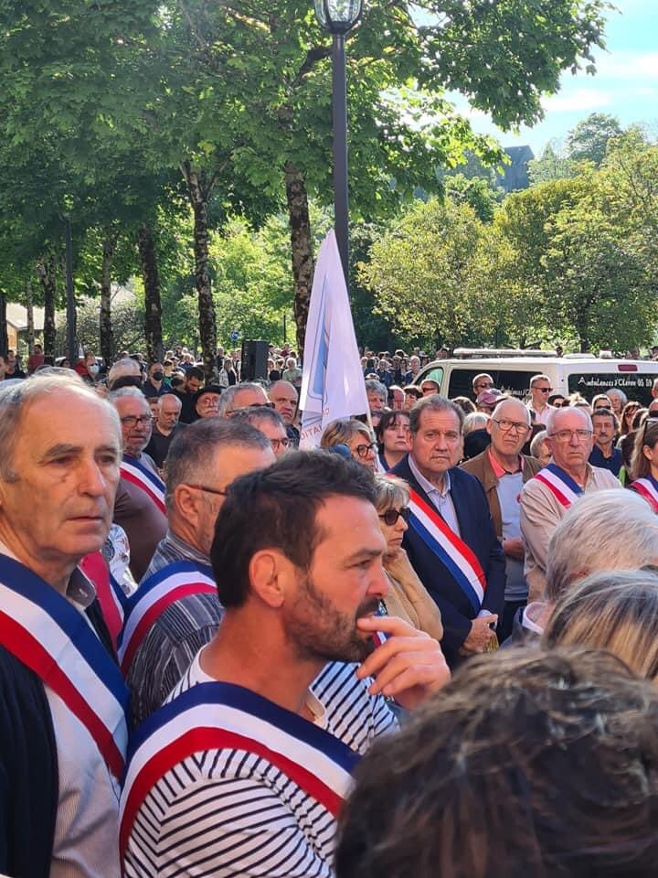 max_brisson's tweet photo. Hier la maternité, aujourd'hui les Urgences, et demain ?

Avec les élus,les soignants et la population de la @VilleOloron et du Haut-Béarn pour dire NON au démantèlement d’un indispensable hôpital de proximité et sa solidarité avec le personnel de l'hôpital d'Oloron-Sainte-Marie. https://t.co/EIa6okr3EM