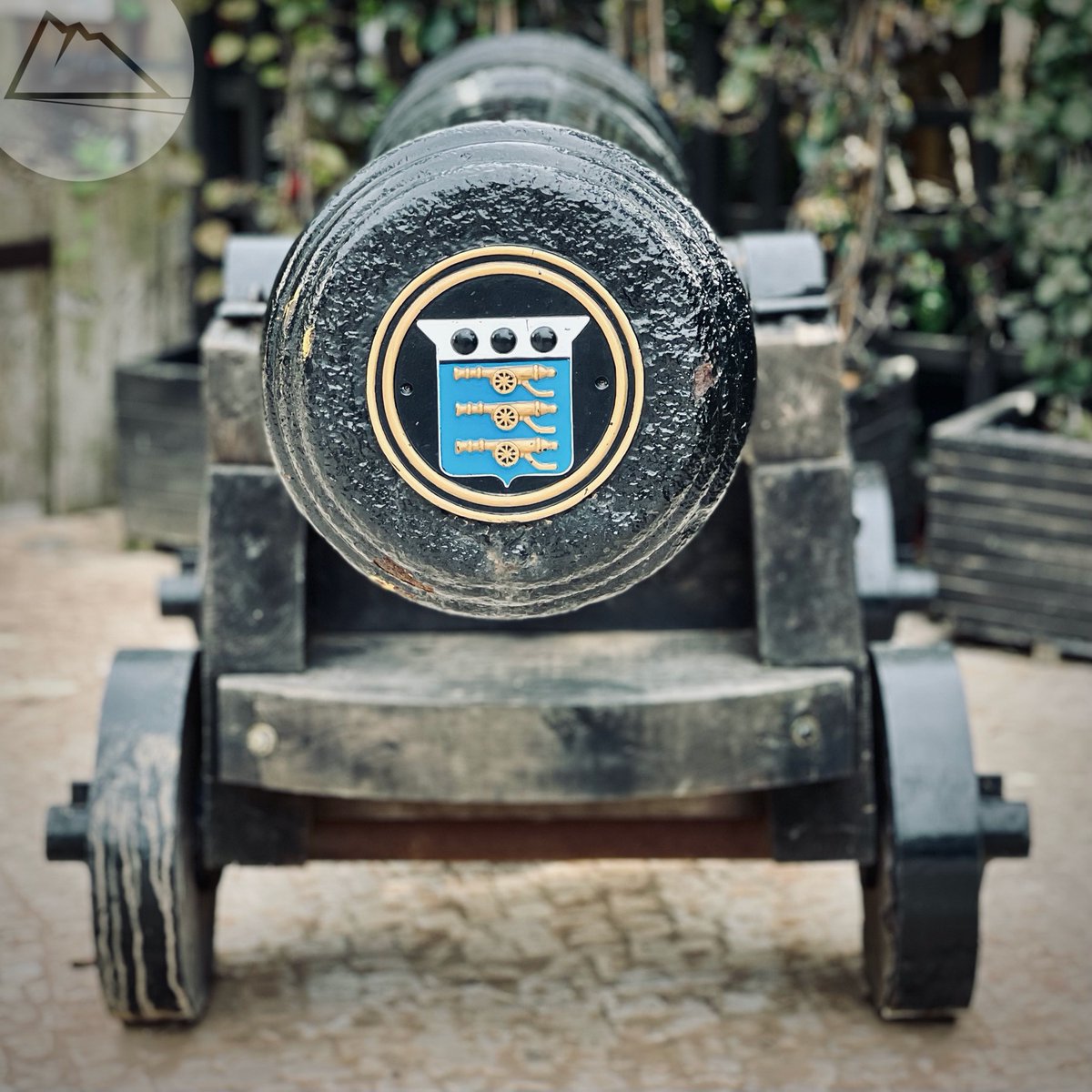 GBZinsight's tweet image. Defending the realm is a priority. #StrategicDefence in #Gibraltar’s #OceanVillage 😁💣 #Cannon #British #MilitaryHeritage #GBZinsight