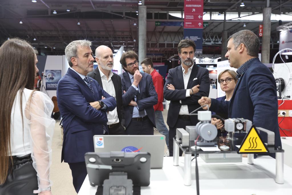 barcelonactiva's tweet photo. Així mateix, coneixen les empreses més innovadores del sector audiovisual i l'#IOT que acompanyem des de @barcelonactiva com @vottun, @AEInnova i @bestplant_bcn i d'altres com #LinkingRealities. https://t.co/AshxLpsDjm