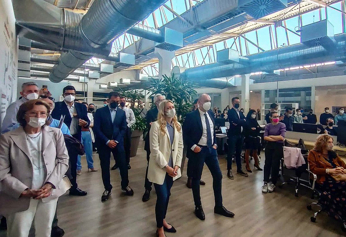 sbonaccini's tweet photo. A Modena per l'inaugurazione dei nuovi spazi di Quix, azienda specializzata in consulenze informatiche e digitali. La  visitai già quattro anni fa e nel frattempo è cresciuta così tanto da avere assunto quasi 100 persone (età media poco più di 30 anni), con oltre 200 clienti https://t.co/EDO2im1P4h