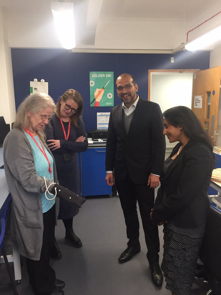 It was a pleasure to host Parminder Kakria and Heena Goenka (@writetoheena) of @Wipro at @crestem_kcl @KingsECS today. Thank you to @MathsTeacherKYP for showing us all how the maker space works!