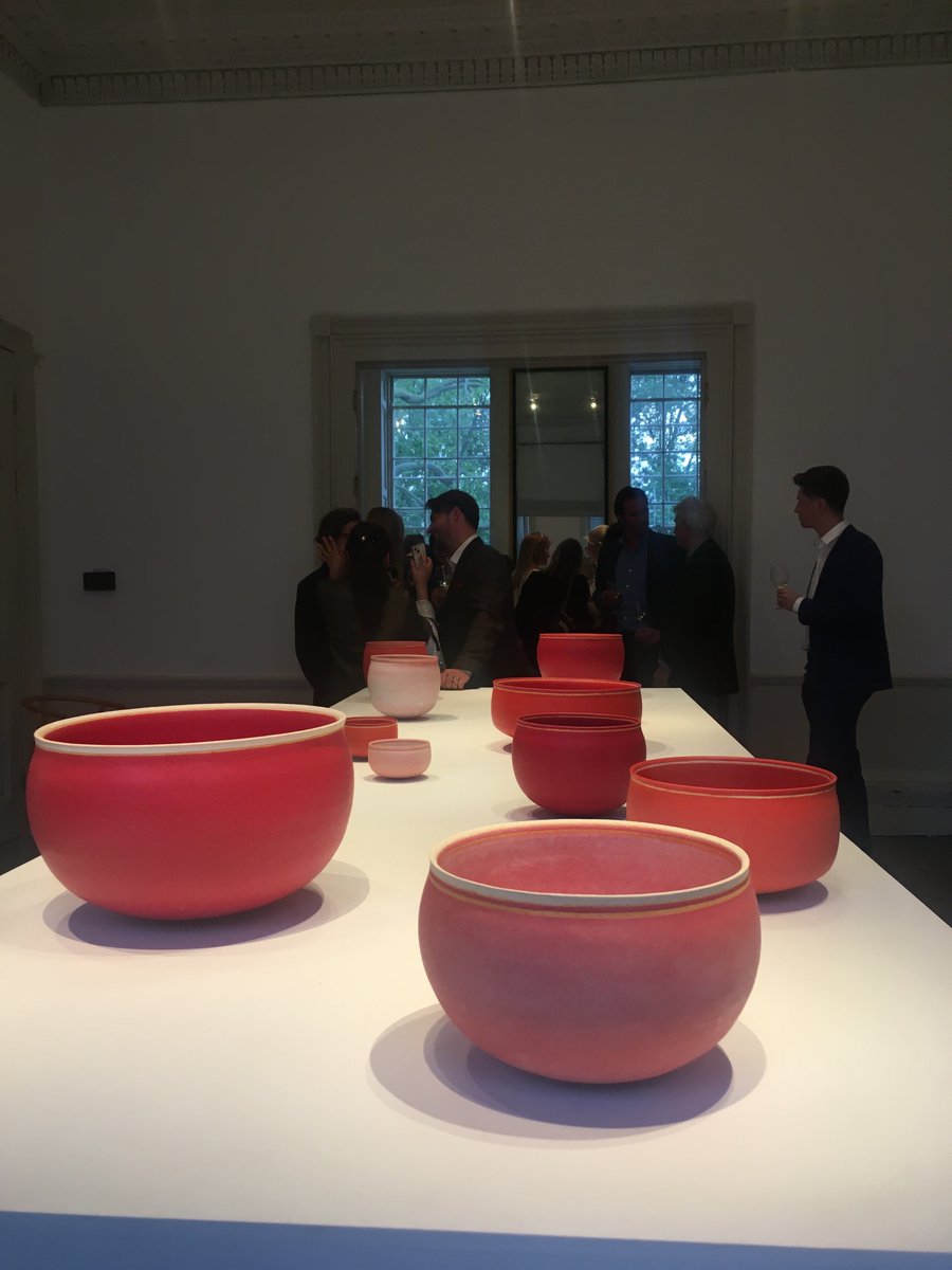 We had an early preview of @Londoncraftweek when we visited Tristan Hoare Gallery last week during the opening of Alev Ebüzziya Siesbye's solo exhibition curated by Leonie Mir #alevebuzziyasiesbye #tristanhoare #ceramics #londoncraftweek