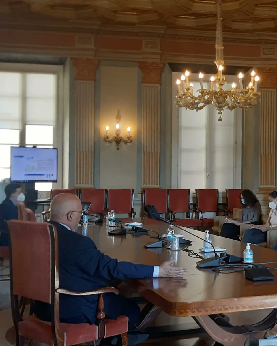 CCIAARIVLIG's tweet photo. studenti #Disfor @unige in visita a Savona per conoscere meglio le #cciaa con focus sui servizi @PID_CamCom #puntoinpresadigitale a cura di @lorisprette #digitalpromoter tra cui #transizionedigitale 4.0
Per approfondire
VIDEO Webinar: https://t.co/TLocqVmYZJ
@Dintec_Scrl https://t.co/vD0wqfmrEL