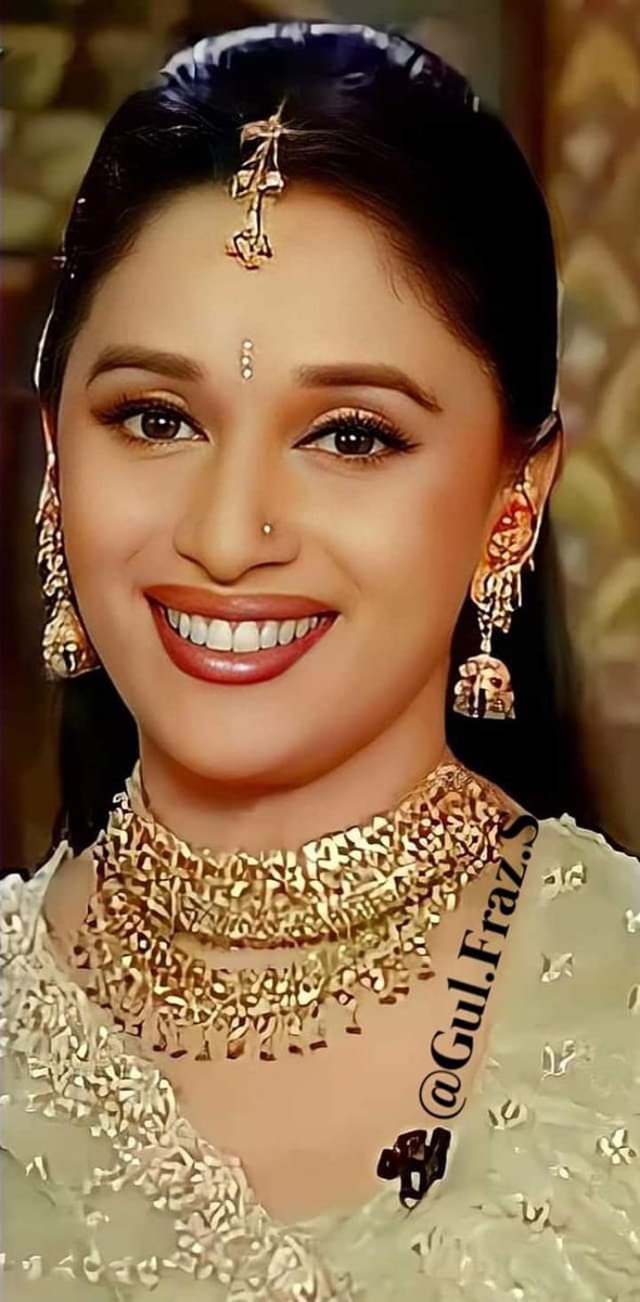 madhurisfanmex's tweet photo. Isn’t she so beautiful?
#adorable #woman #happy #always #madhuridixit #madhuri #DD3 #amazing #dancer #artist #bollywood #movies #awesome #stunning #cute #gorgeous #talented #sexy #muse #glamorous #pretty #diva #inspiring #passioned #excellence @madhurisfanmex https://t.co/LMY9DFW5qQ