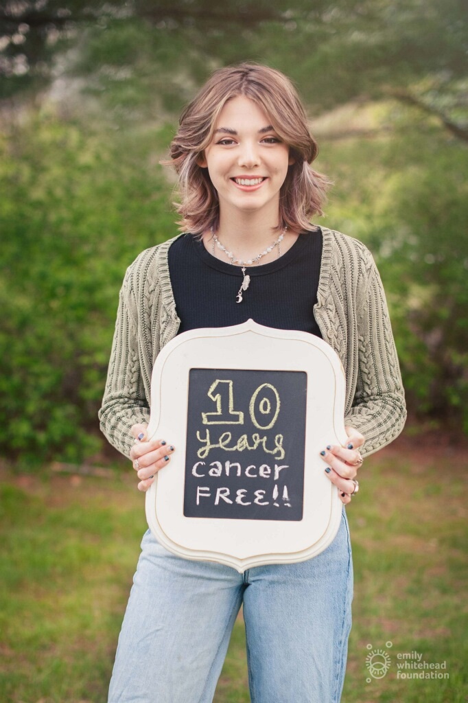 Bruce Levine, Ph.D. 🇺🇦🥼🔬🧬🧪💉 (@bllphd) on Twitter photo This picture is worth a thousand words! 🙏
Emily Whitehead 10 years on and celebrating a cure #CARTCell #tcellrx #immunotherapy #celltherapy #genetherapy <a href="/ChildrensPhila/">Children's Hospital</a> <a href="/PennMedicine/">Penn Medicine</a> <a href="/PennCancer/">Penn Medicine - Abramson Cancer Center</a> <a href="/EWhiteheadFdn/">Emily Whitehead Foundation</a> This picture is worth a thousand words! 🙏
Emily Whitehead 10 years on and celebrating a cure #CARTCell #tcellrx #immunotherapy #celltherapy #genetherapy <a href="/ChildrensPhila/">Children's Hospital</a> <a href="/PennMedicine/">Penn Medicine</a> <a href="/PennCancer/">Penn Medicine - Abramson Cancer Center</a> <a href="/EWhiteheadFdn/">Emily Whitehead Foundation</a>