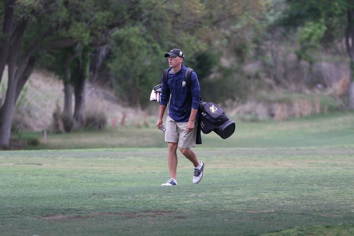 tluathletics's tweet photo. One of the best Division-III golfers in the country wears TLU across his chest.

Good luck to Chase Maus as he tees off at the 2022 Men’s Golf National Championships this morning in Howey-in-the-Hills, Florida ⛳️ 

#TooLiveU | #PupsUp https://t.co/6zfA6ICMKv
