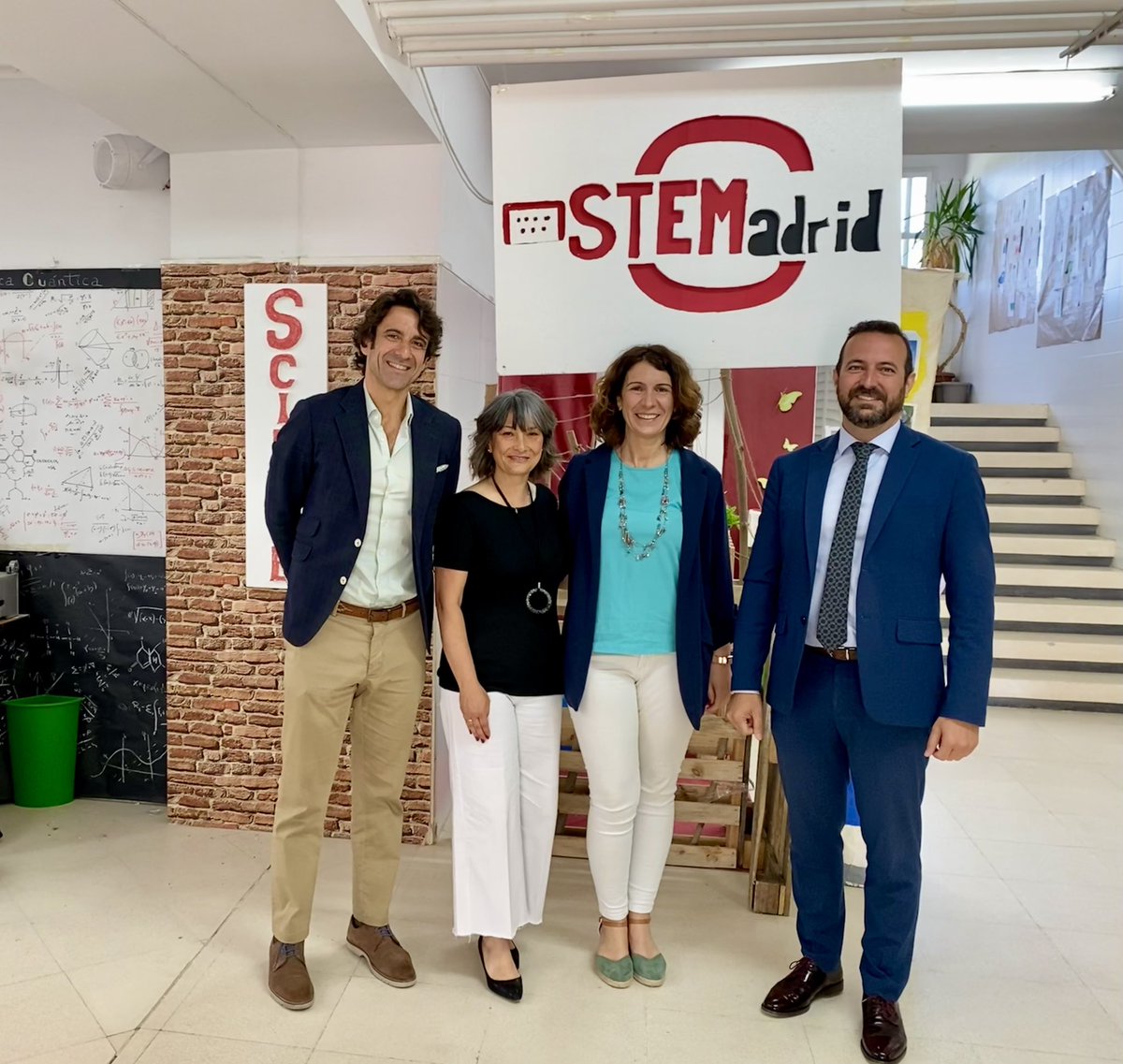javiersobrino9's tweet photo. Reunión con la Dirección del @Cole_Aldebaran Centro #STEM de la @ComunidadMadrid y Concejalía de Educación del @ayto3cantos.
Analizando nuevos retos para continuar con la mejora de su gran Proyecto Educativo.
#DATnorte. https://t.co/JjSSdKV1Sv