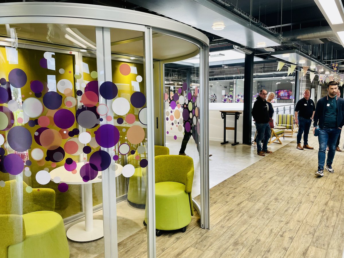 RogerMaher's tweet photo. Great meeting, fabulous location with great interior design @HaltonHousing and very powerful story from Sean Bailey about his mental health journey during #MentalHealthAwarenessWeek #greatnetworking #haltonchamber #interiordesign https://t.co/KC4EMIuWVw