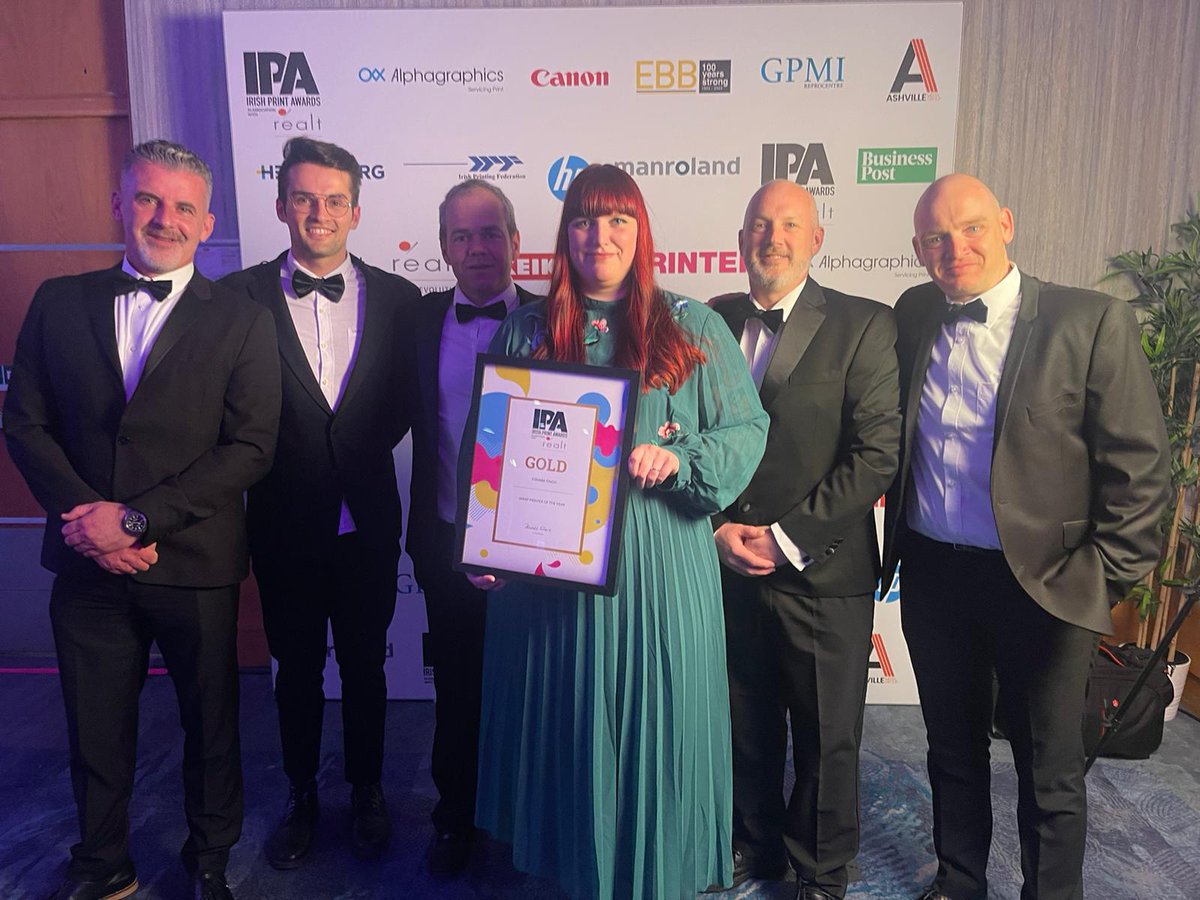 esmarkfinchirl's tweet photo. Last Friday we got the Wrap Printer of the Year Award in Irish Printer Magazine Awards because of our SundAir Airbus 320-214 Aircraft Wrap.
Thank you so much @PrintAwards !

#printing #PrintAwards21 #aircraft #Airbus https://t.co/FyxxMuUvA2