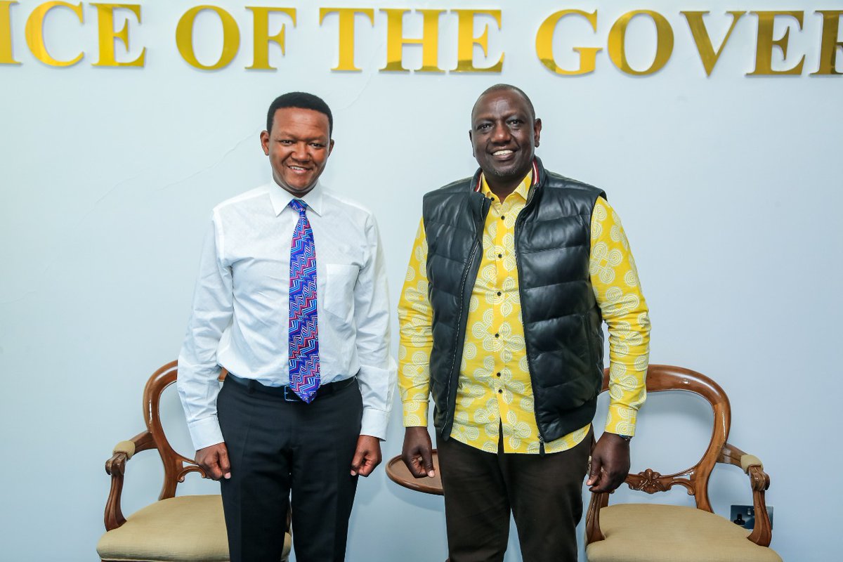 I was pleased to host H.E <a href="/WilliamsRuto/">William Samoei Ruto, PhD</a>  to my Machakos office - White House. We toured the office, he met members of my Cabinet and we  held an opportunity to strategize. He was accompanied by my friend Hon.  @Wetangulam and Hon. <a href="/NdindiNyoro/">Ndindi Nyoro</a>
Mbele iko Sawa!