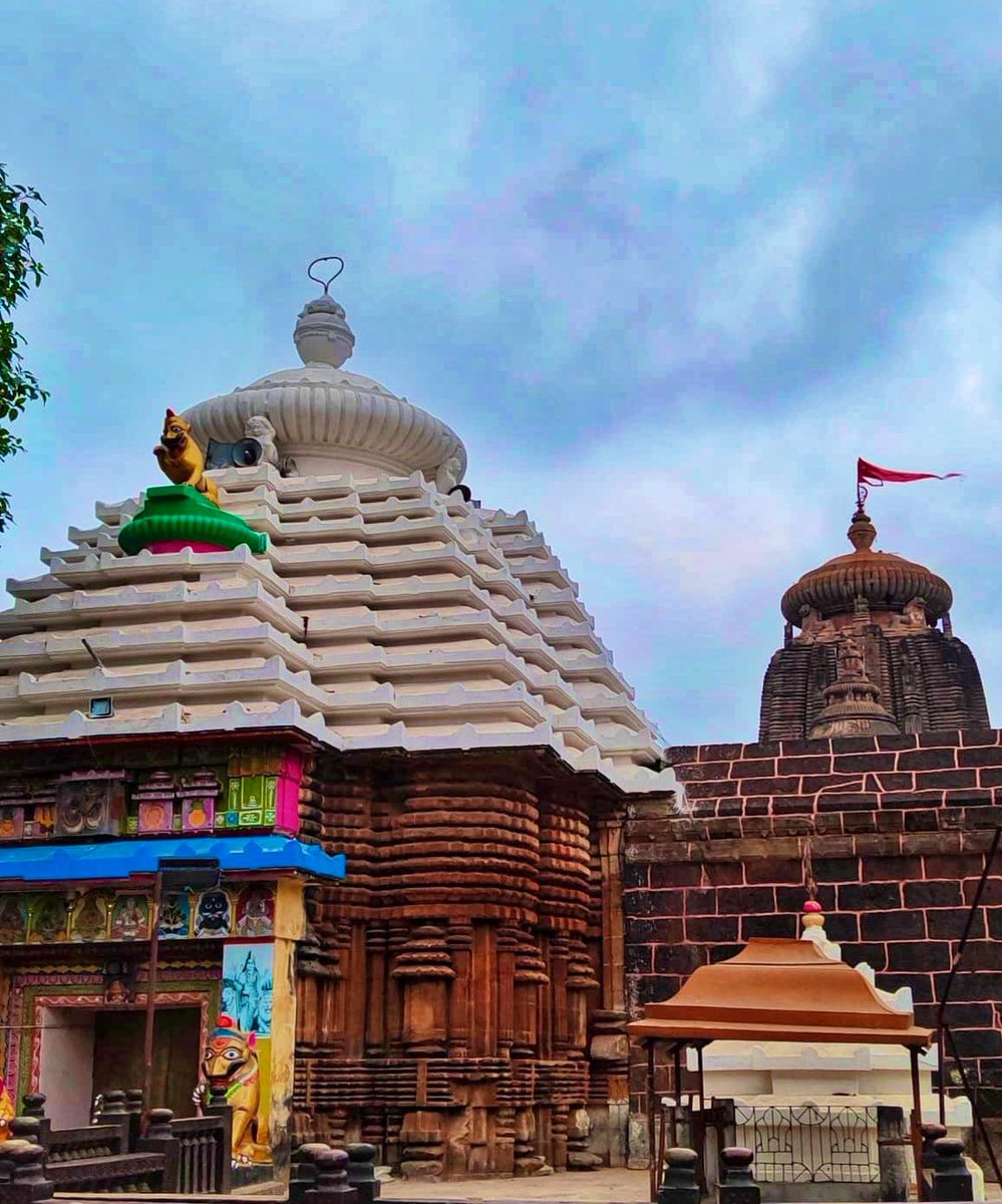 Lingarajdham's tweet photo. Omm Namah shivay🙏🏻
Jai Baba Lingaraj https://t.co/HFjq9ZHWcc