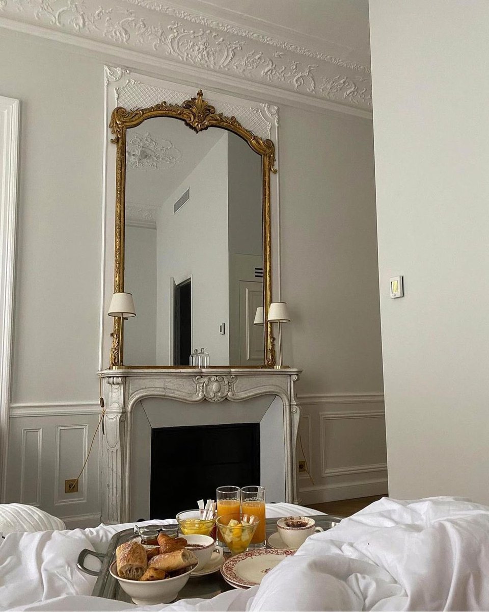 300moods's tweet photo. breakfast in bed 🍽🥯🍳🫖 https://t.co/XUZyHuqgPS
