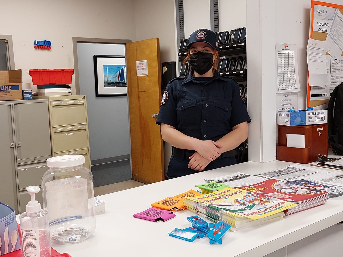 PurolatorInc's tweet photo. Highlighting our wonderful team, for their great work last week, during #NAOSH. Preventing injuries, supporting mental health and creating a safe workplace is paramount. #NAOSH week gives us another opportunity to reaffirm our commitment to workplace #HealthandSafety. https://t.co/Uk4fLoFt7G