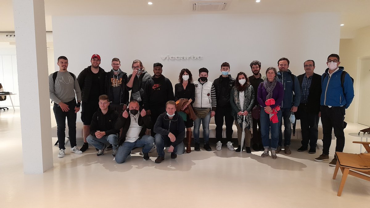 COSMOBspa's tweet photo. ✈️ Siamo stati a #Valencia, ospiti dei partner del progetto europeo #Smartrain: @AIDIMME, @fpcatarroja per lo sviluppo di nuove competenze #digitali da parte di studenti da tutta #Europa.
#FabbricazioneDigitale #ArredamentoIntelligente
👉 https://t.co/azLXI0gFT7 https://t.co/C823jdb10o