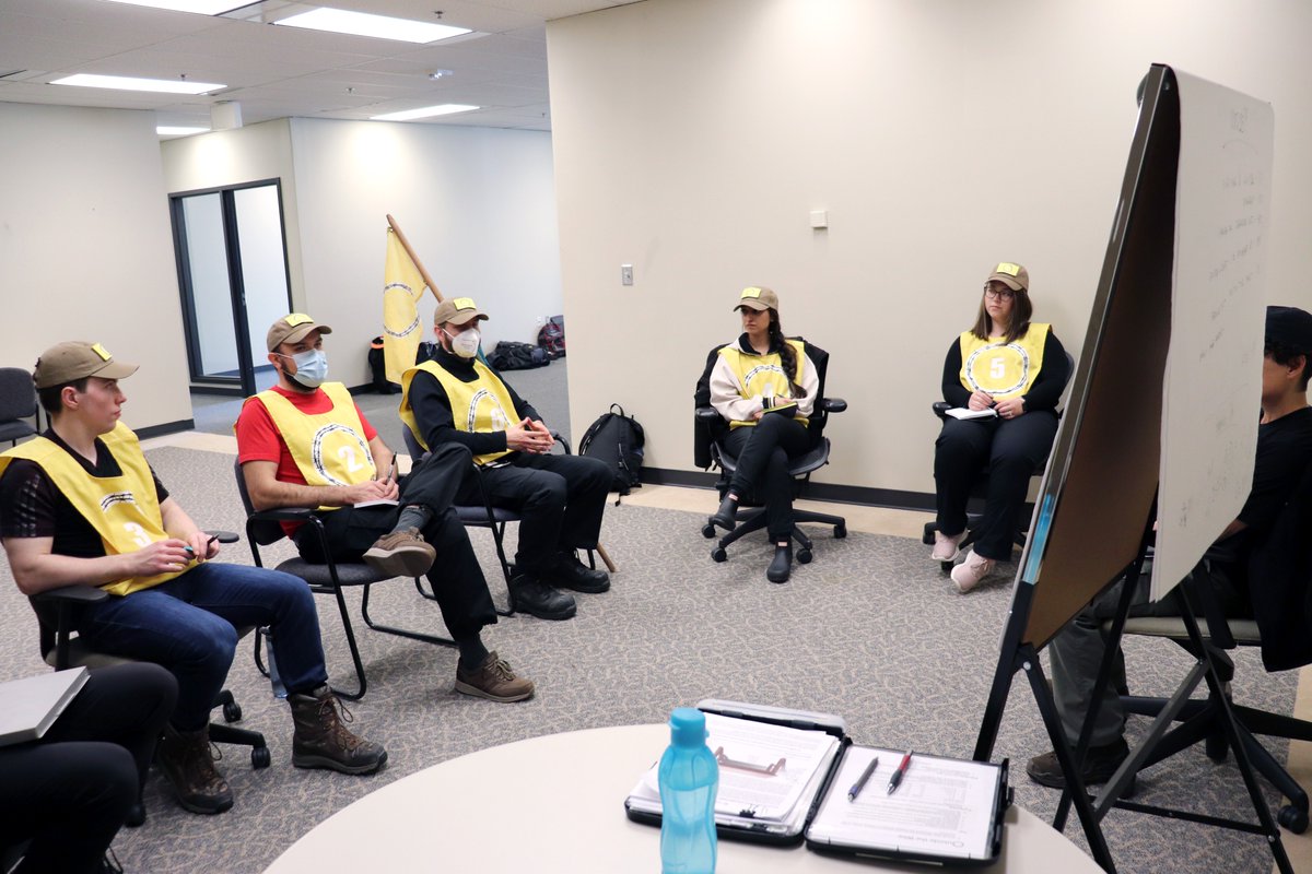 We deployed to Regina to deliver an Outside the Wire experience to our friends at Mera Group. The teams have been assembled, given their instructions, & completed their first day of training. #LeadershipDevelopment https://t.co/cF2Eoi4GNX