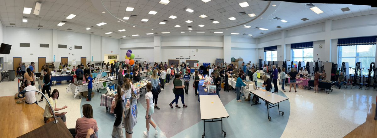 cpalleschi80's tweet photo. 5th grade Treps last night was an amazing sight! It is so cool to see all the different products that were developed and how hard the kids worked to sell them. Congrats to all of the participants and good luck to the kids selling tonight on night two! https://t.co/RsUYgTEjJ9