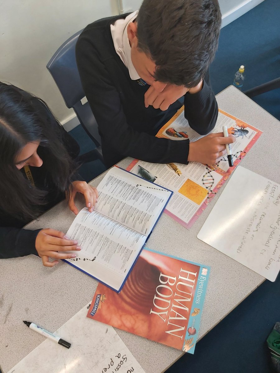 WingfieldSci's tweet photo. Promoting a love of reading in Science with Y8. https://t.co/7JziFjd94S