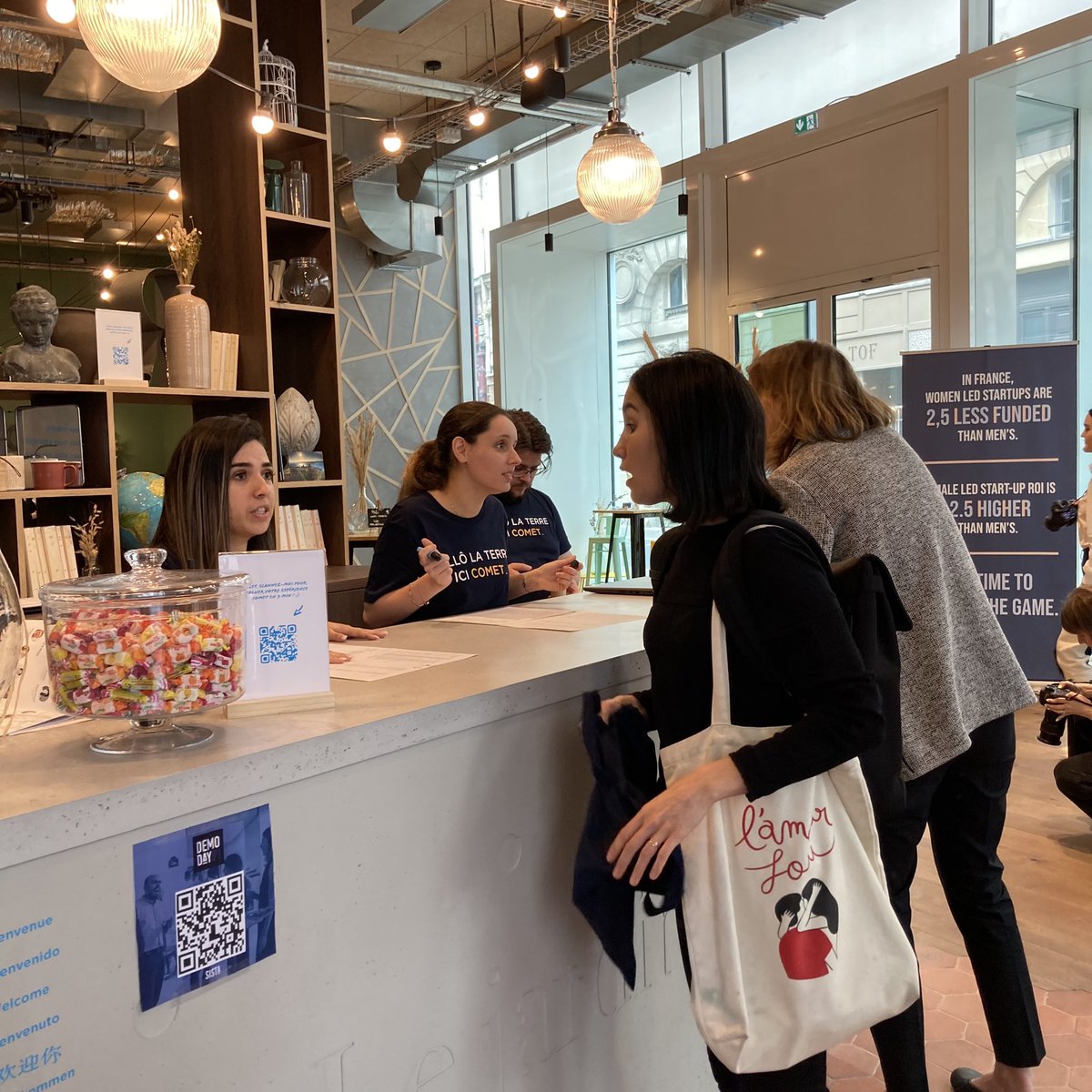 SISTA (@wearesista) on Twitter photo Vous êtes nombreux à participer au #SISTADemoDay avec des acteurs de l'écosystème, des startups prometteuses, des investisseurs et des “coporate” engagés : <a href="/GoogleFR/">Google FR</a>, <a href="/EDF_Innovation/">𝗘𝗗𝗙 Innovation</a>, <a href="/BNPParibas/">BNP Paribas Group</a>, <a href="/LaFrenchTech/">La French Tech</a>, @cometmeetings,<a href="/LesEchos/">Les Echos</a>, <a href="/TheGalionP/">The Galion Project</a>, <a href="/FRdigitale/">France Digitale</a>
MERCI 💙 Vous êtes nombreux à participer au #SISTADemoDay avec des acteurs de l'écosystème, des startups prometteuses, des investisseurs et des “coporate” engagés : <a href="/GoogleFR/">Google FR</a>, <a href="/EDF_Innovation/">𝗘𝗗𝗙 Innovation</a>, <a href="/BNPParibas/">BNP Paribas Group</a>, <a href="/LaFrenchTech/">La French Tech</a>, @cometmeetings,<a href="/LesEchos/">Les Echos</a>, <a href="/TheGalionP/">The Galion Project</a>, <a href="/FRdigitale/">France Digitale</a>
MERCI 💙